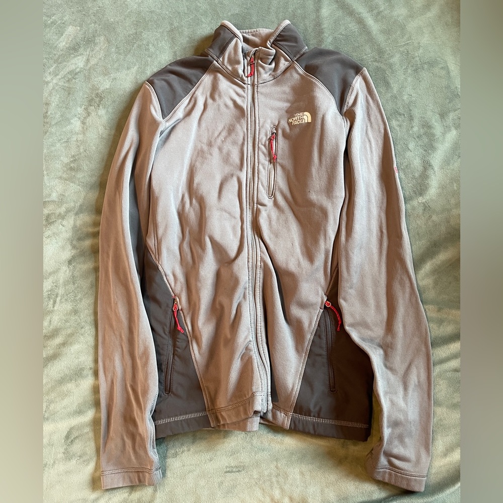 North Face Jacket - No Rips - Size medium - More pics available upon request.